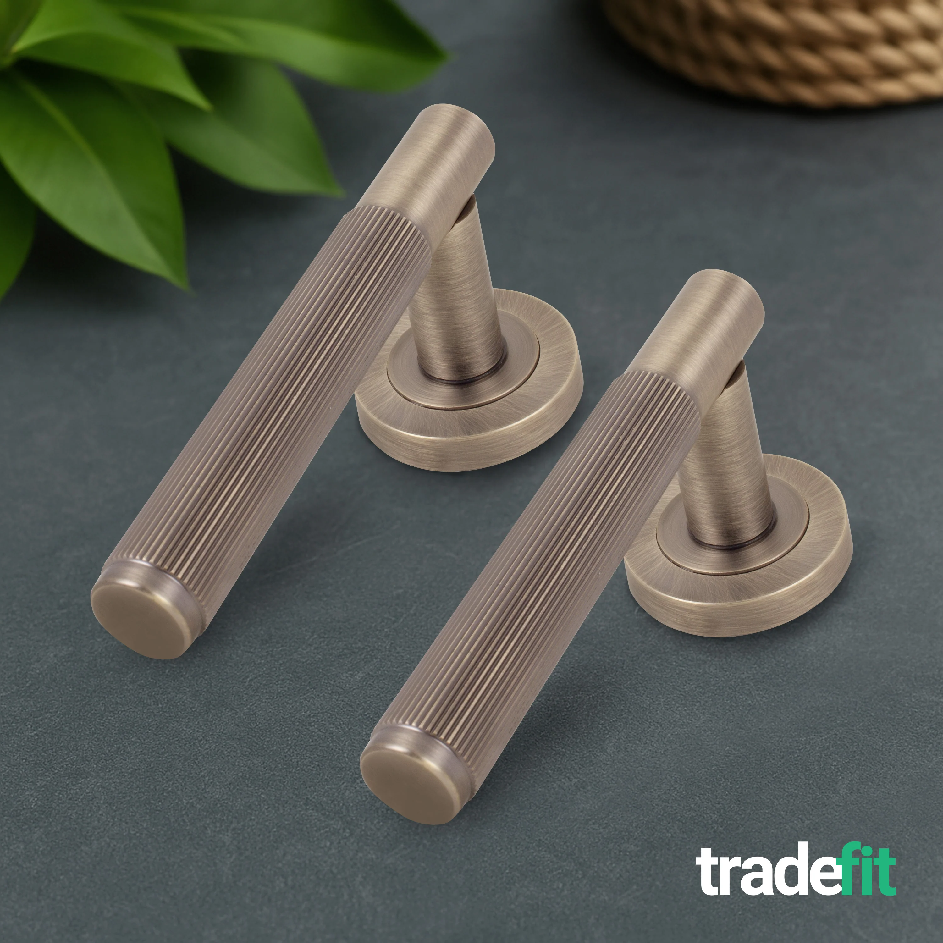 Aurora Antique Brass Lever on Rose Door Handle Kit - Medium Duty FD30/60 - 80mm Euro Sashlock and Thumbturn Cylinder - Keyed Alike - Image 8