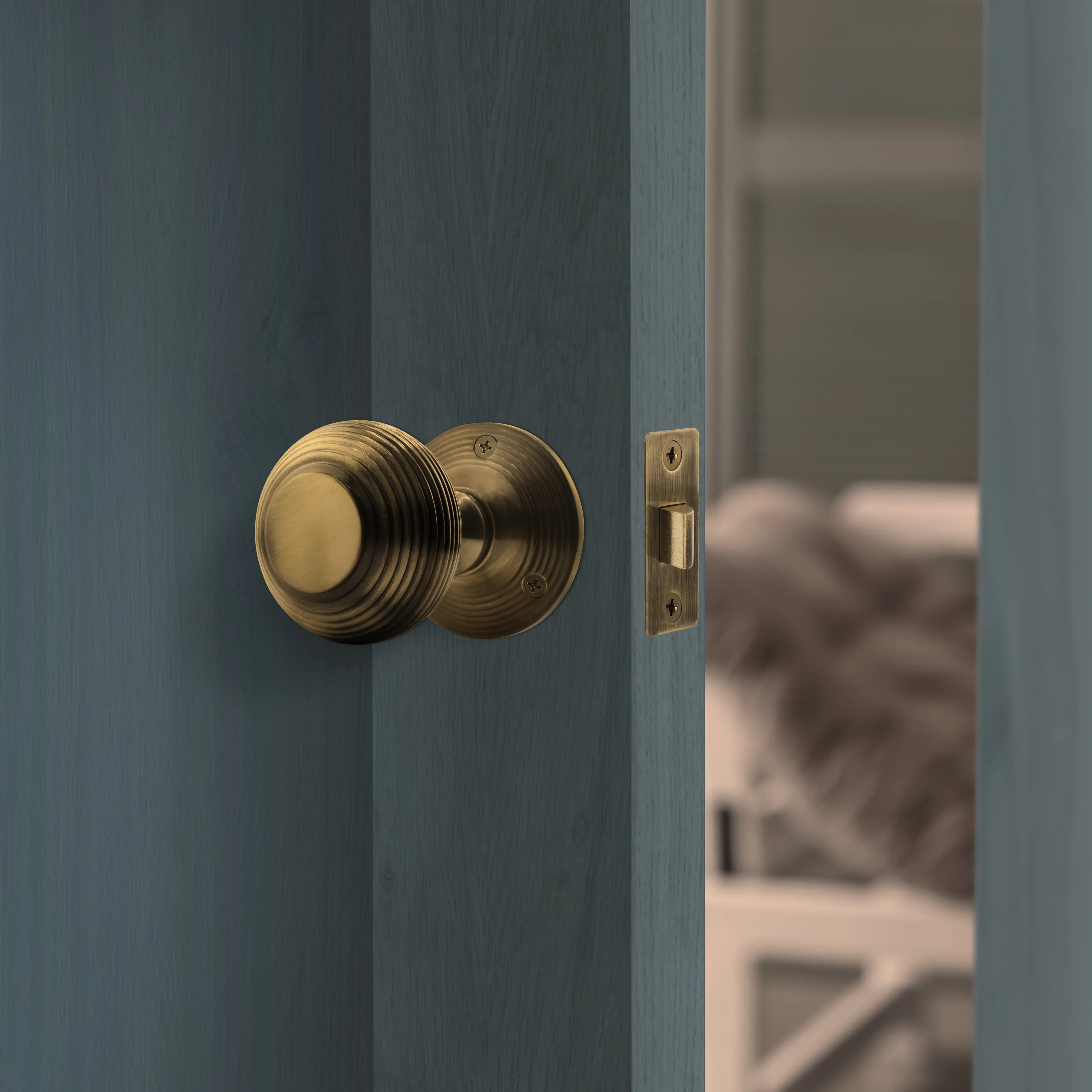 2.5 inch/64mm Tubular Latch Bolt Through - 44mm Backset - Antique Brass - Image 7