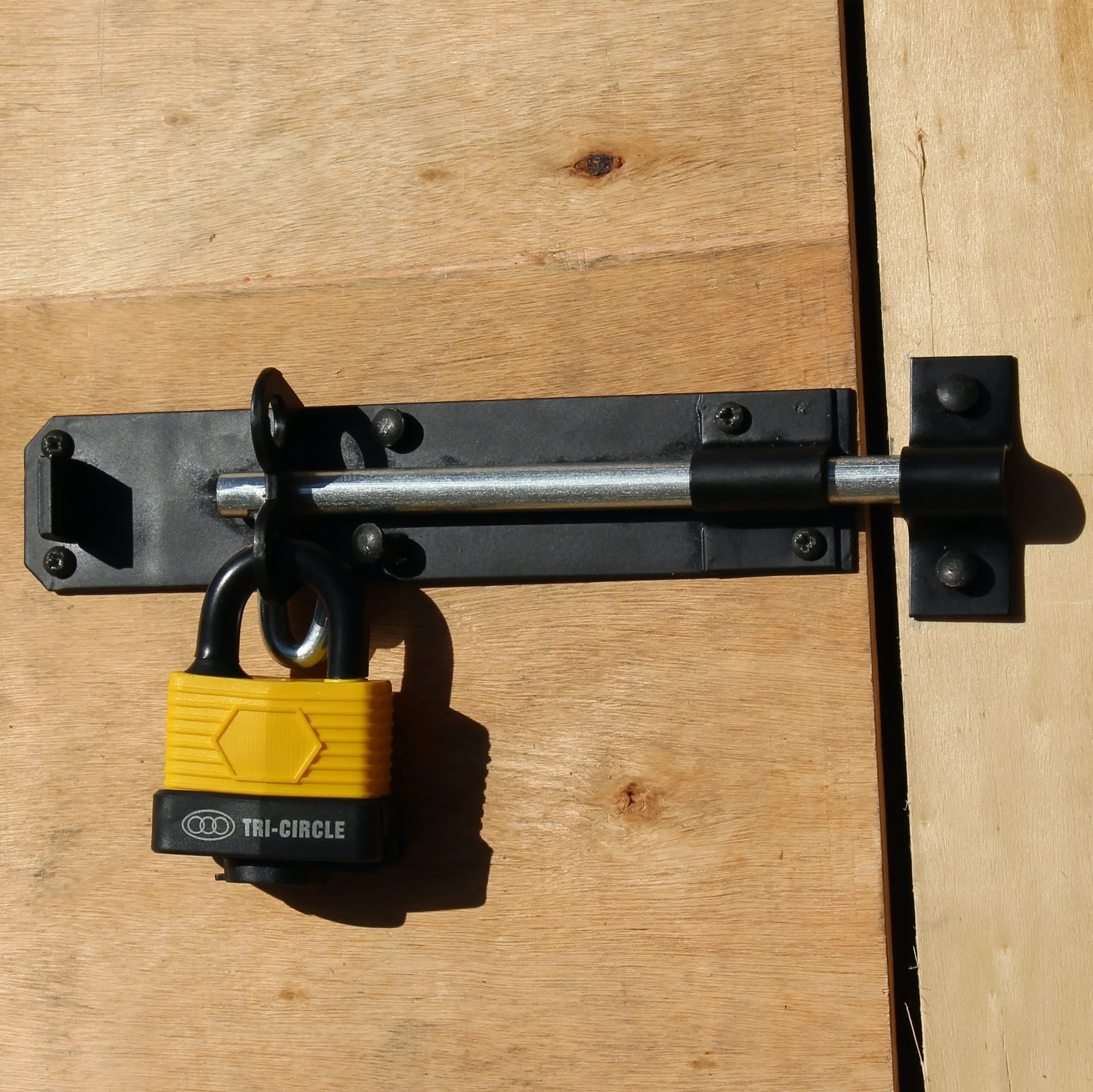 Heavy Duty Brenton Gate Padbolt - 200mm / 8 inch - Black - Image 7