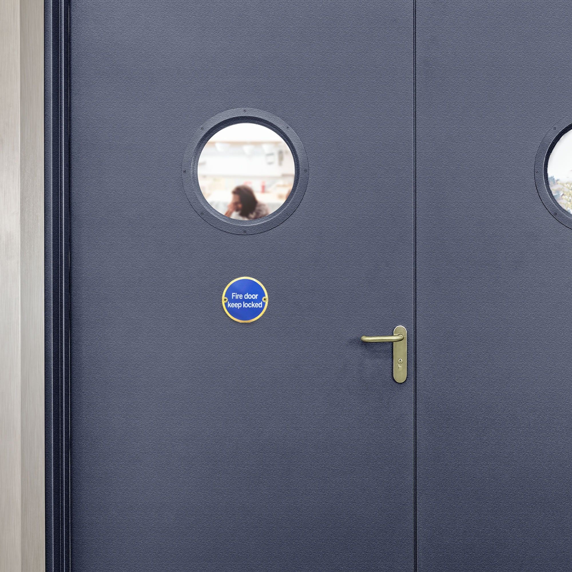Circular Disc Fire Door Signage - 76mm x 1.5mm - Screw Fixed - Fire Door Keep Locked - Polished Brass - Image 5