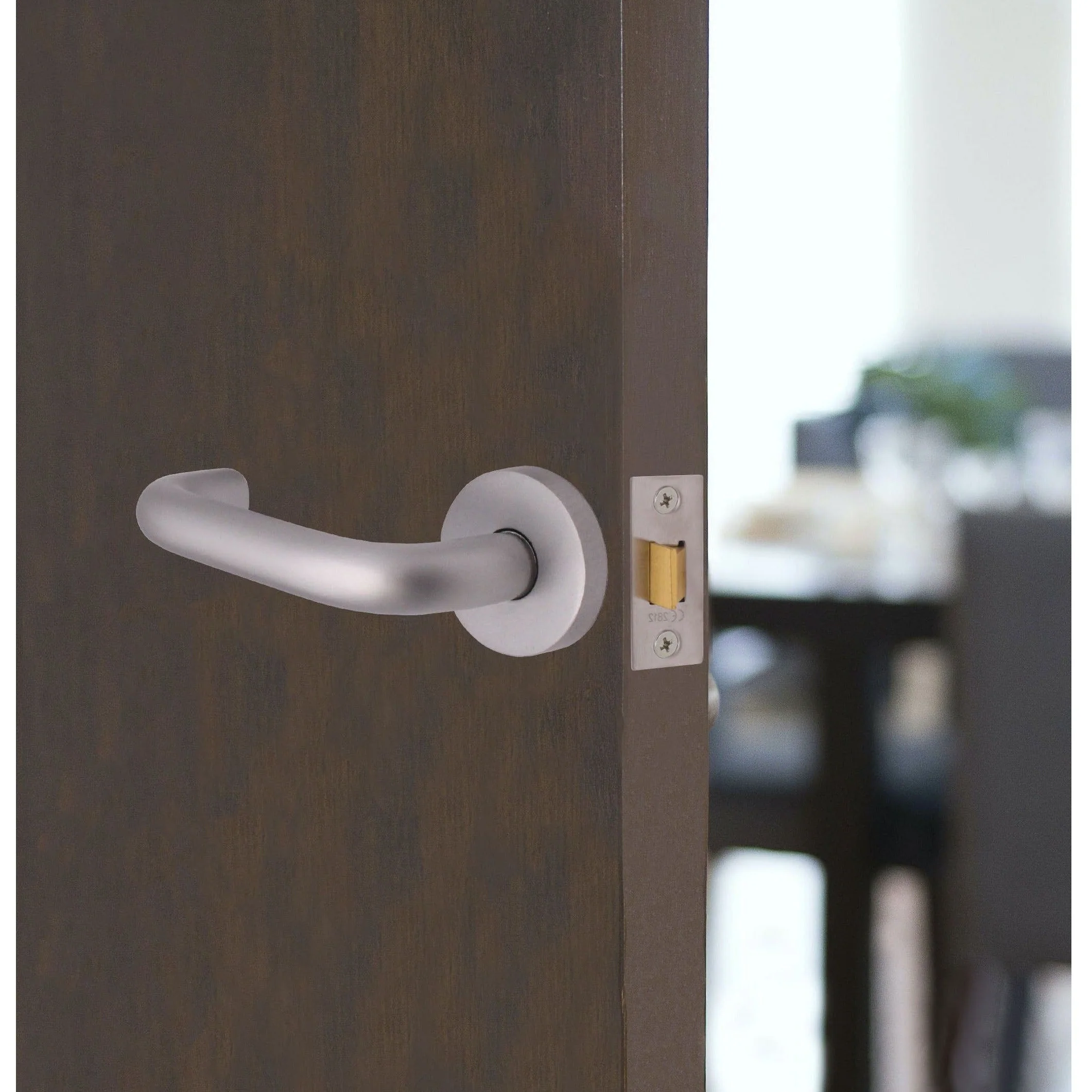 Return To Door Lever on Rose Handle Hinges & Latch Kit – Satin Aluminium - 102mm Hinges -66mm Latch - Image 6