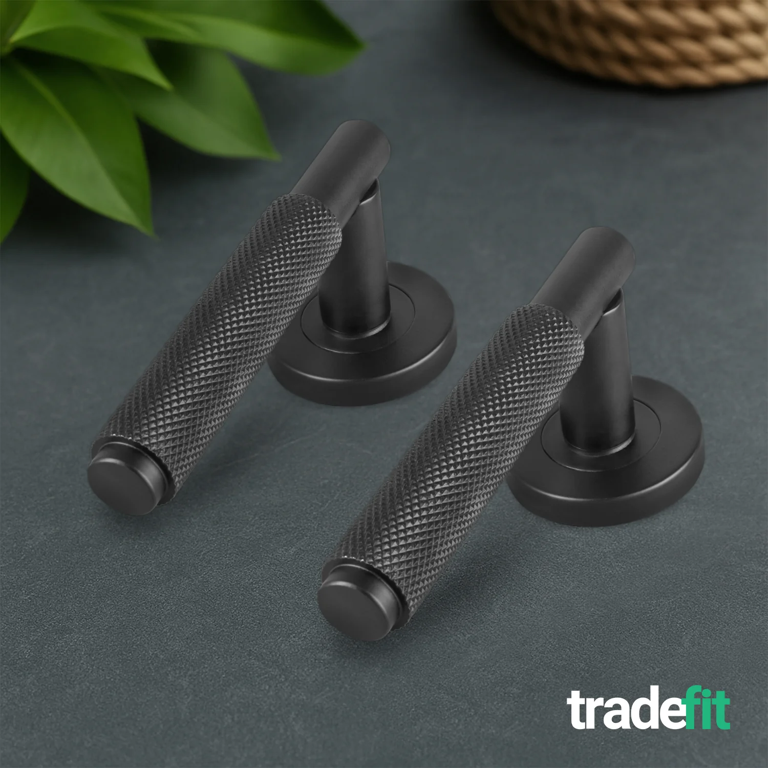Dinis Matt Black Lever on Rose Door Handle Kit - 80mm Euro Sashlock and Thumbturn Cylinder - Keyed Alike - Image 9