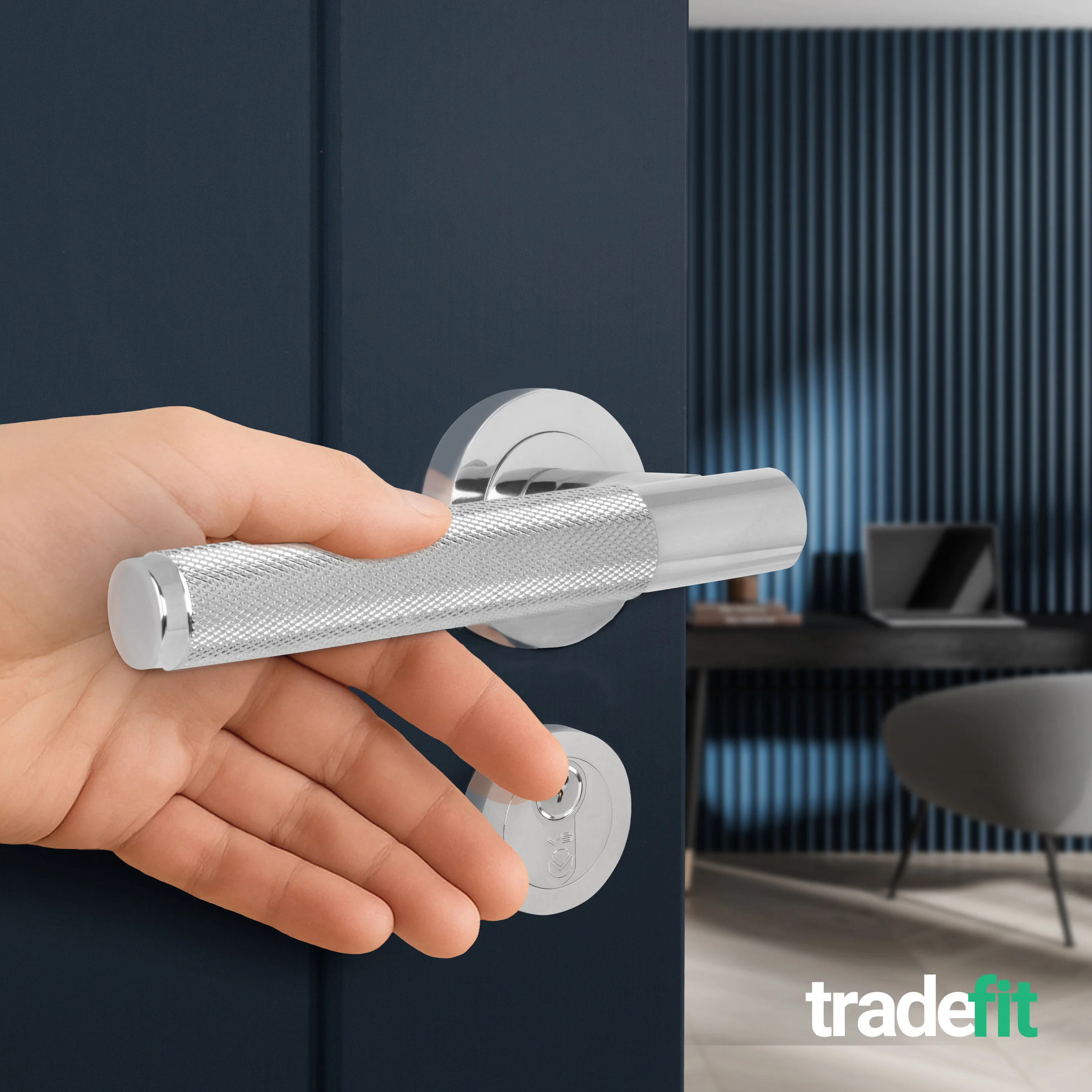 Dumont Polished Chrome Lever on Rose Door Handle Kit - Medium Duty FD30/60 - 80mm Euro Sashlock and Thumbturn Cylinder - Keyed Alike - Image 6