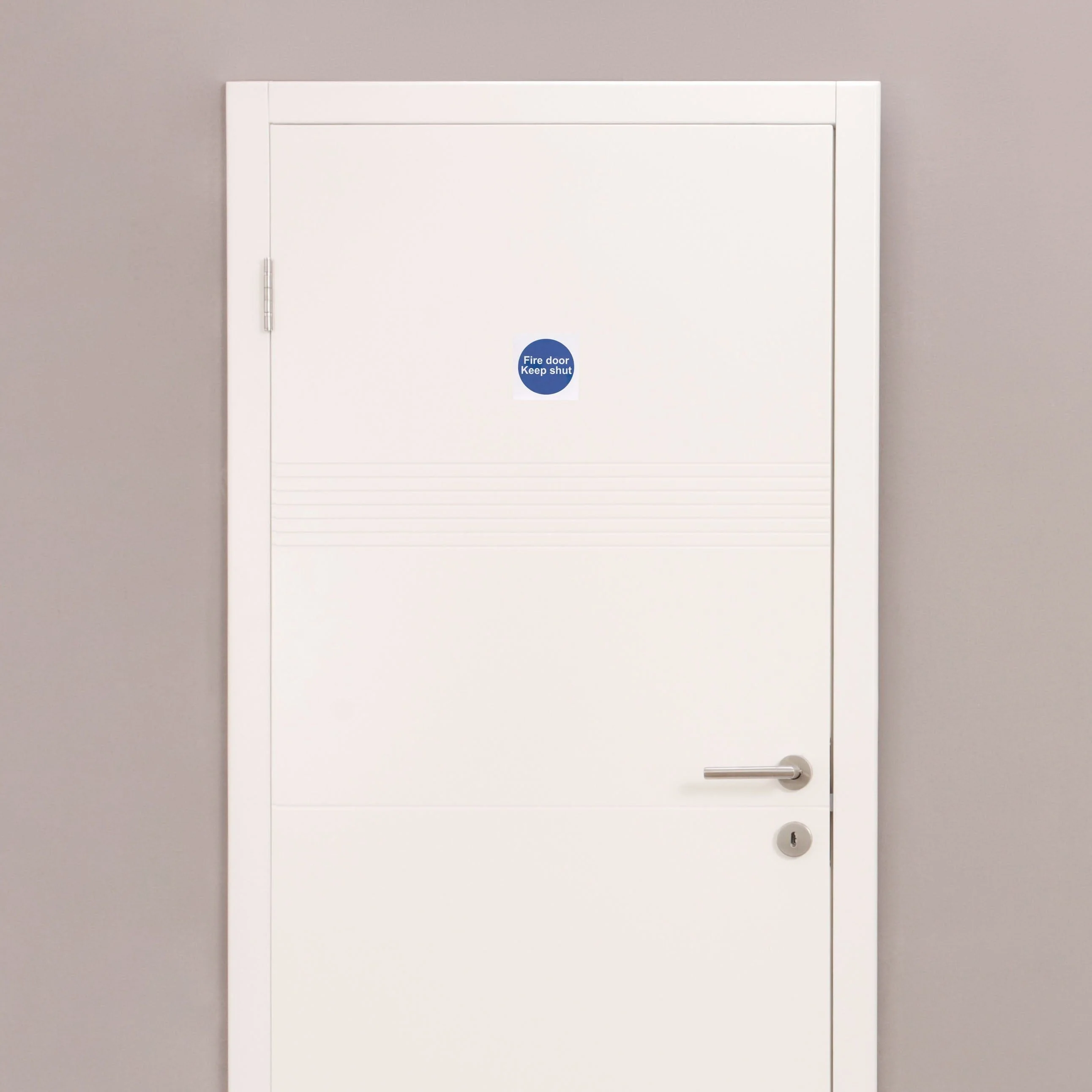 Fire Door Keep Shut 100x100mm Self Adh Vinyl - Image 5