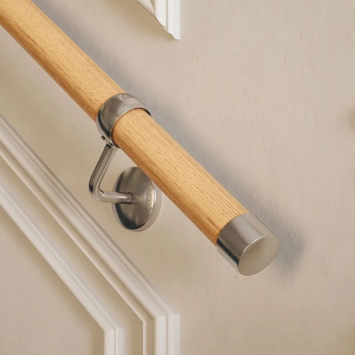 Handrail Kit Wooden / Timber Effect - Interior Use - 3600mm - Red Oak Effect / Brushed Silver - Image 6