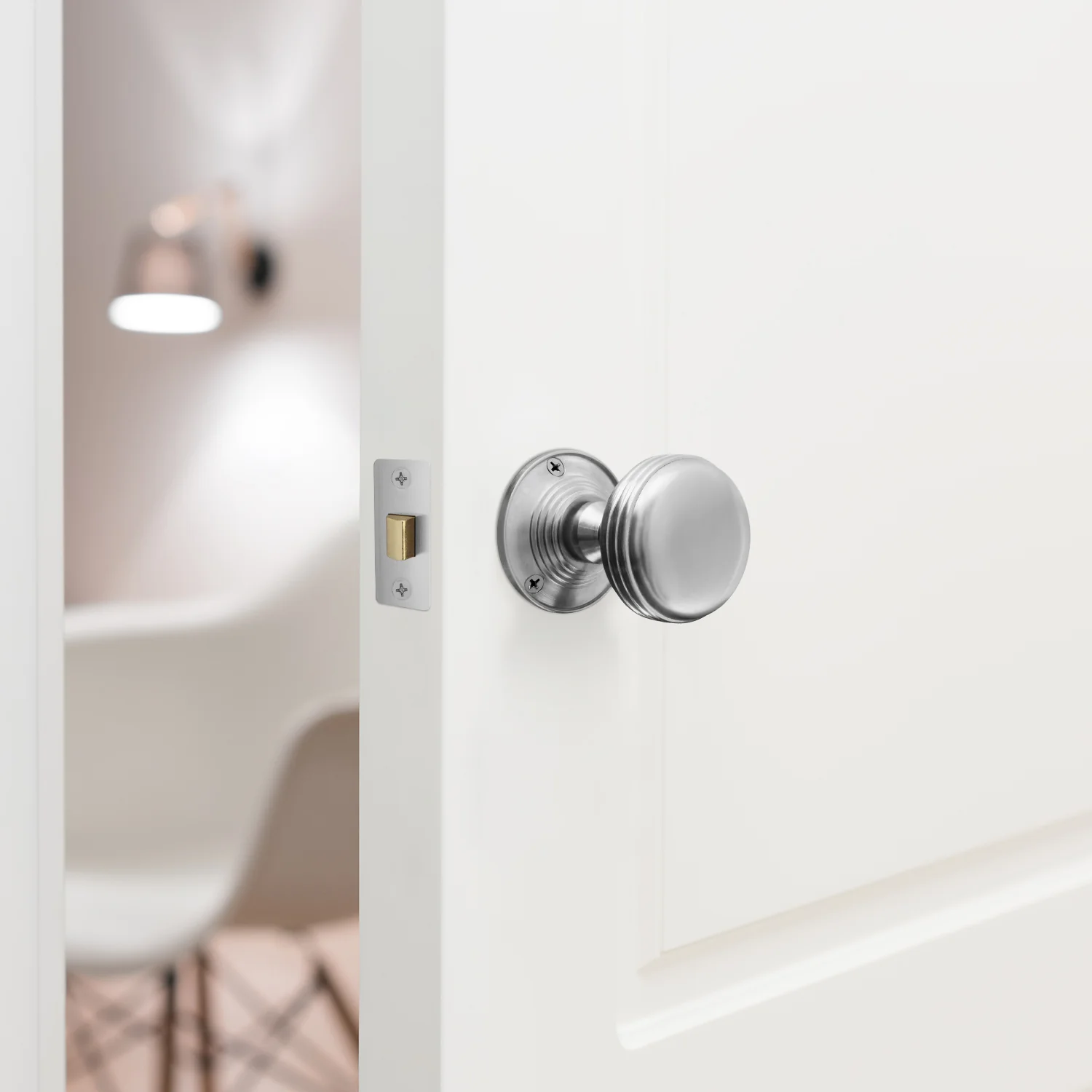 Victorian Ringed Satin Chrome Mortice Door Knob Kit - 76mm Latch - 76mm Hinges - Image 5