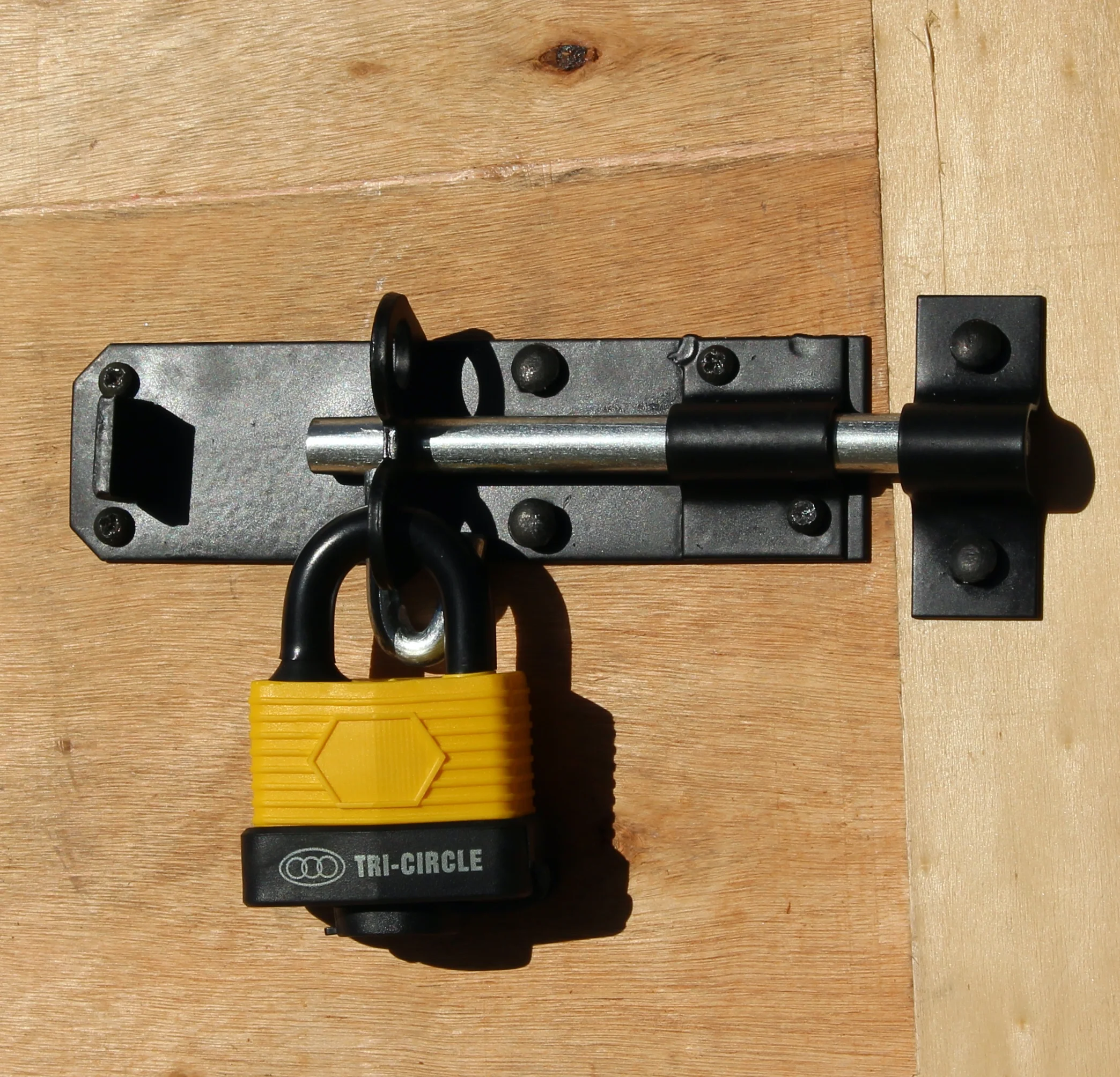 Heavy Duty Brenton Gate Padbolt - 150mm / 6 inch - Black - Image 7