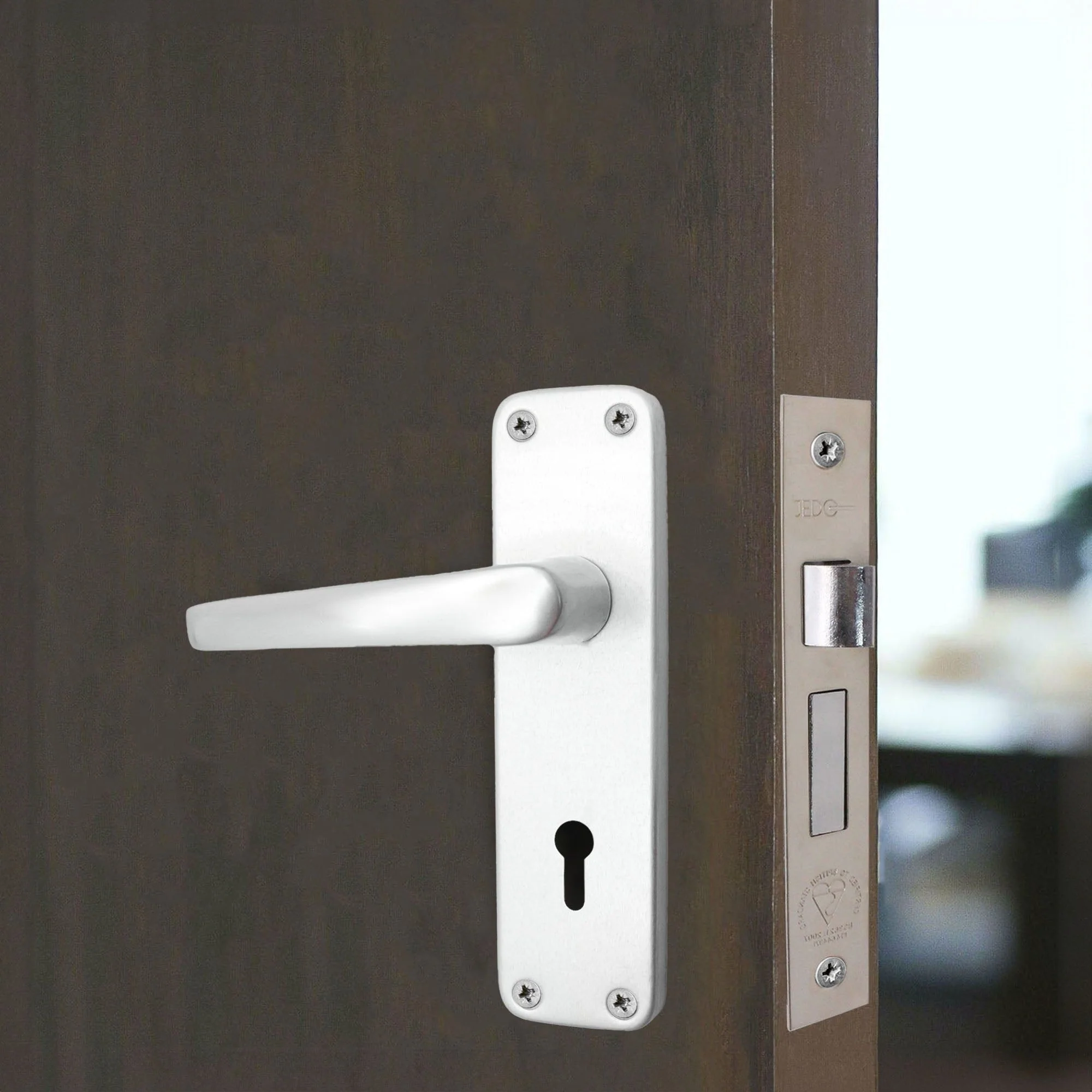 London Lever Door Handle 5 Lever Lock Kit / Pack - 153 x 40mm - 66mm Sash Lock & 76mm Hinges- Satin Aluminium - Image 6