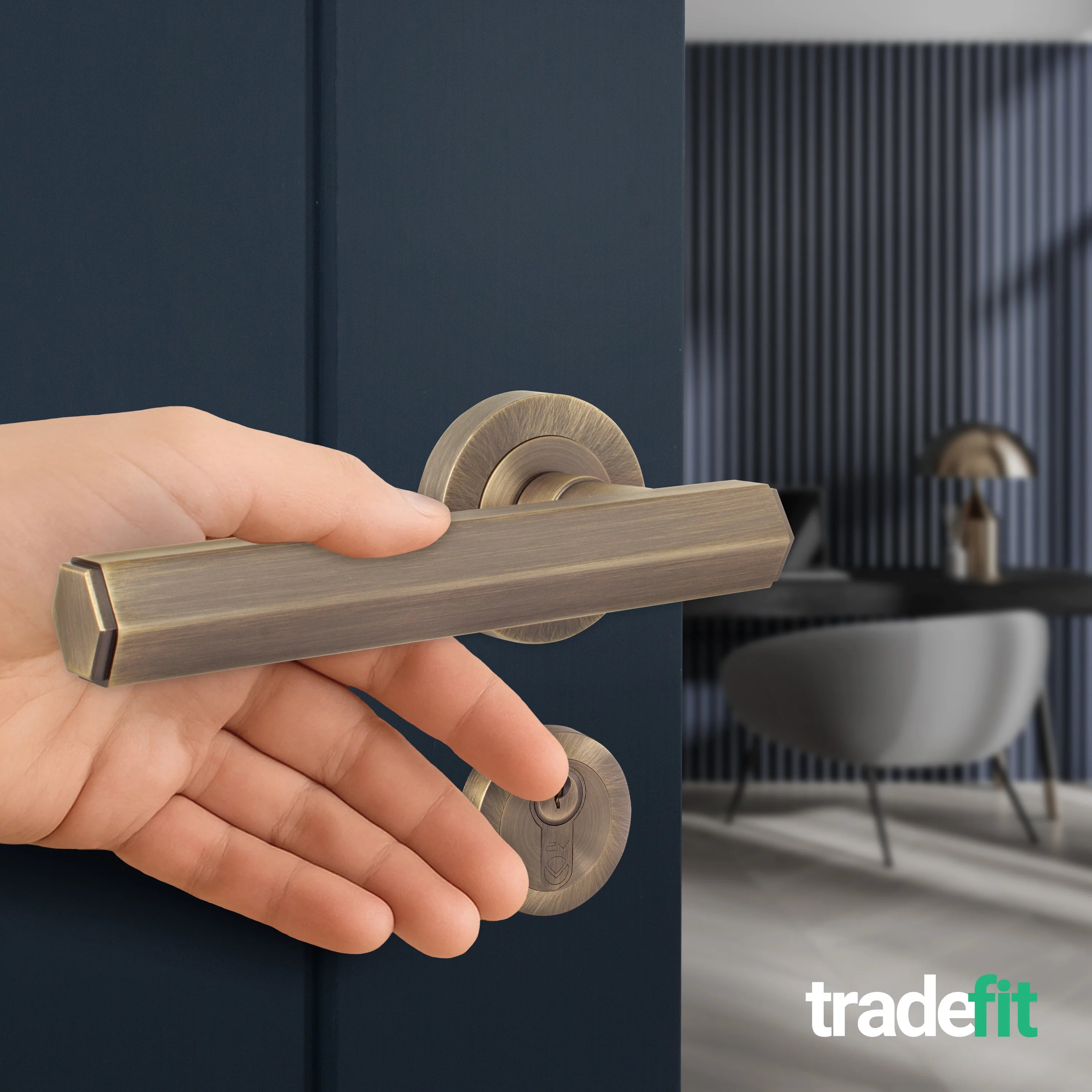 Moreno Antique Brass Lever on Rose Door Handle Kit - Medium Duty FD30/60 - 80mm Euro Sashlock and Double Cylinder - Keyed Alike - Image 6