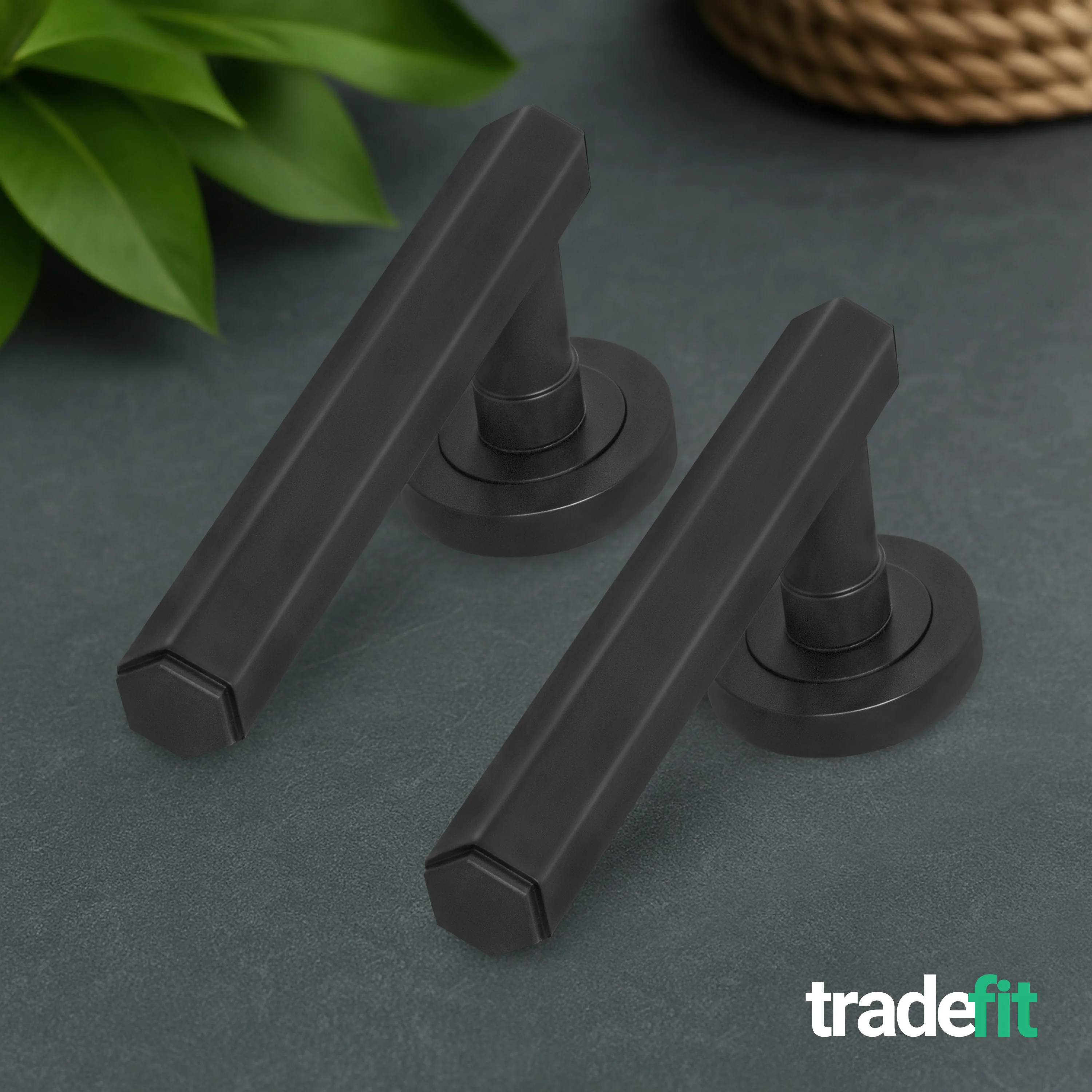 Moreno Matt Black Lever on Rose Door Handle Kit - Medium Duty FD30/60 - 80mm Euro Sashlock and Double Cylinder - Keyed to Differ - Image 8