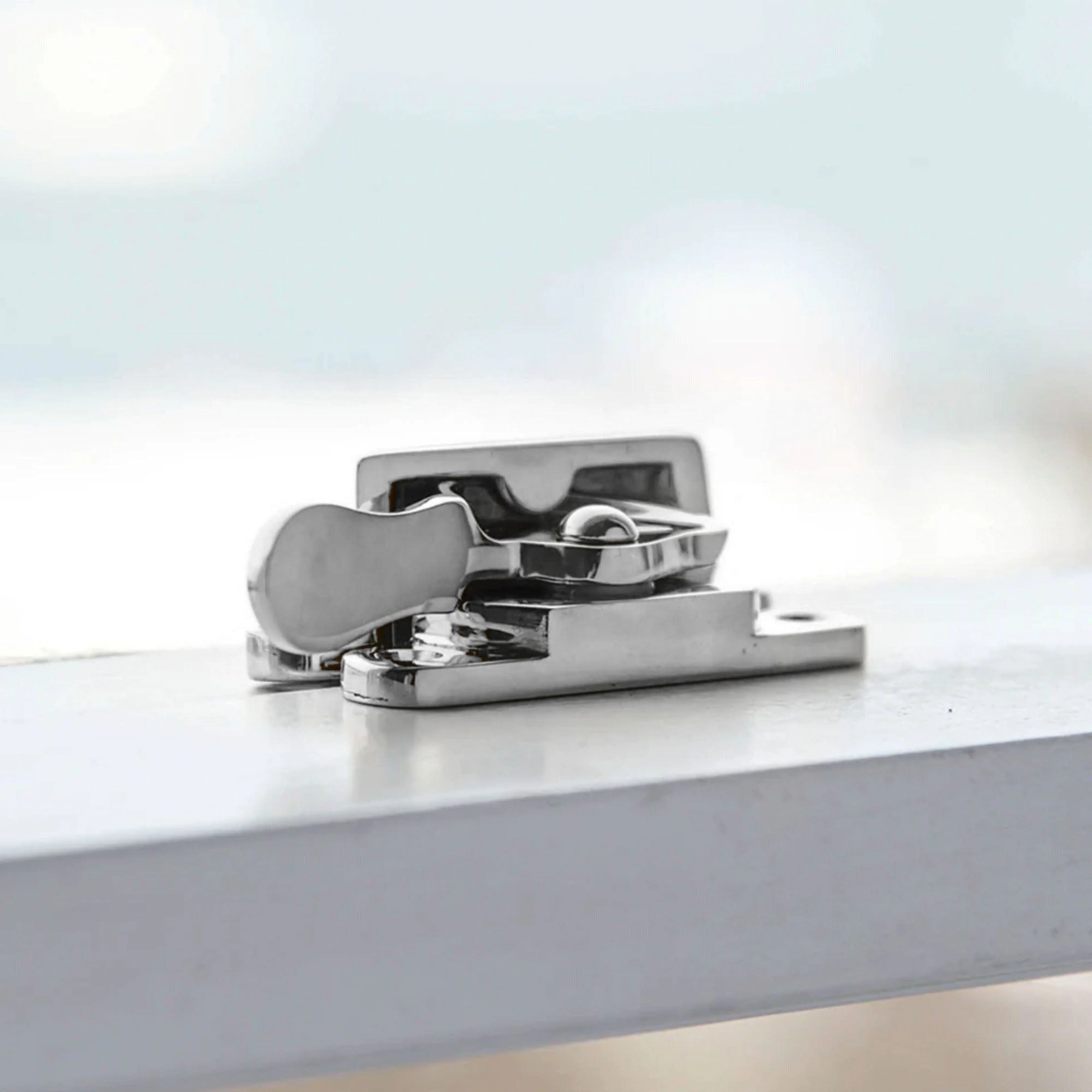 Narrow Fitch Pattern Sash Window Fastener - 64mm - Satin Chrome - Image 5