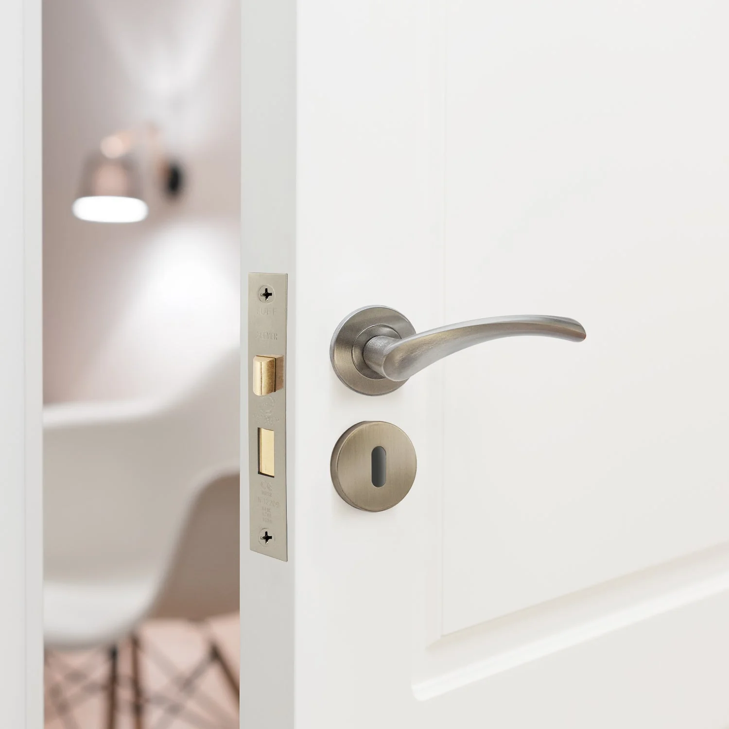 Nola Satin Nickel Lever on Rose Door Handle Pack - BS3621 5 Lever Lock - Image 5