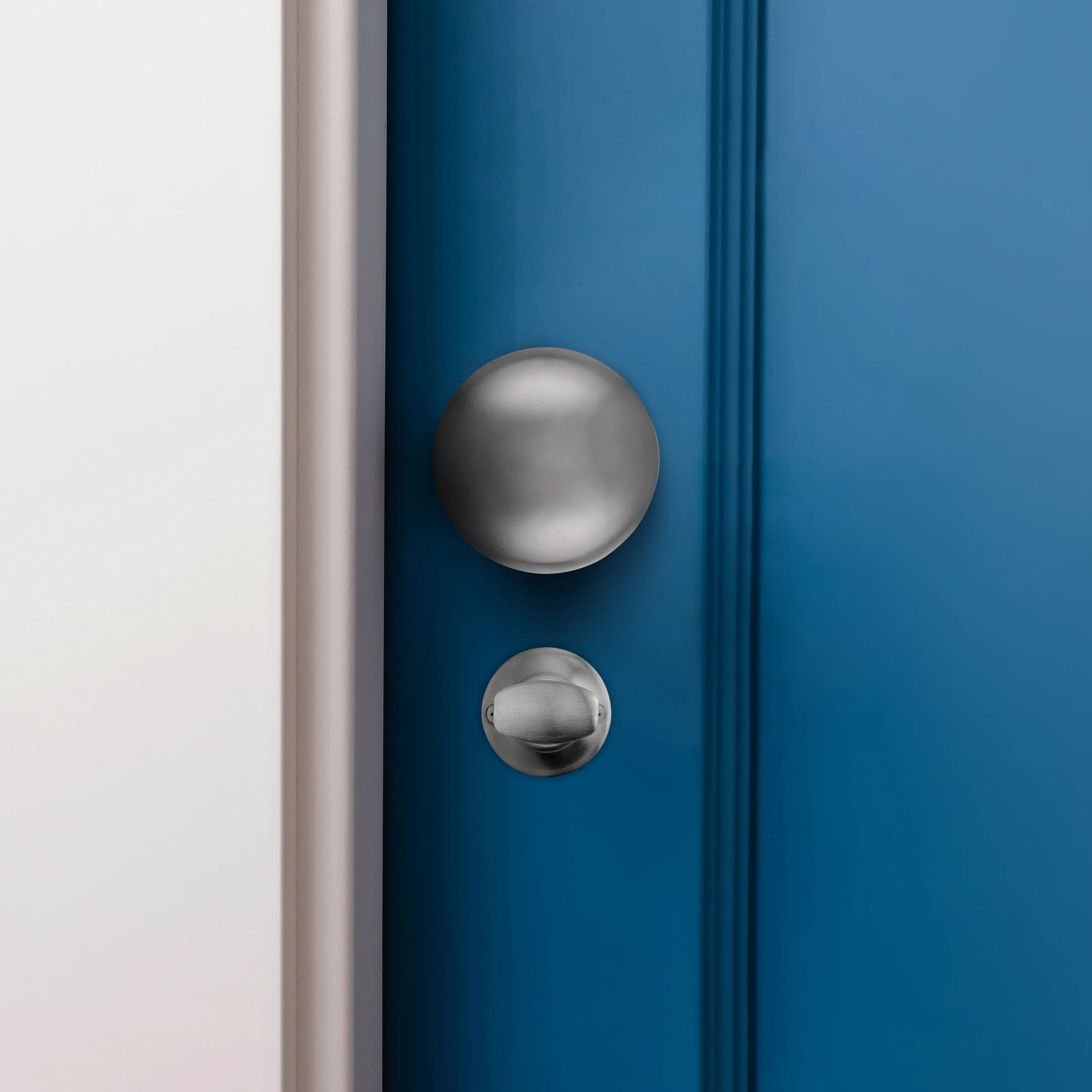 Victorian Satin Chrome Mortice Door Knob Kit - 80mm Bathroom Lock - Image 6
