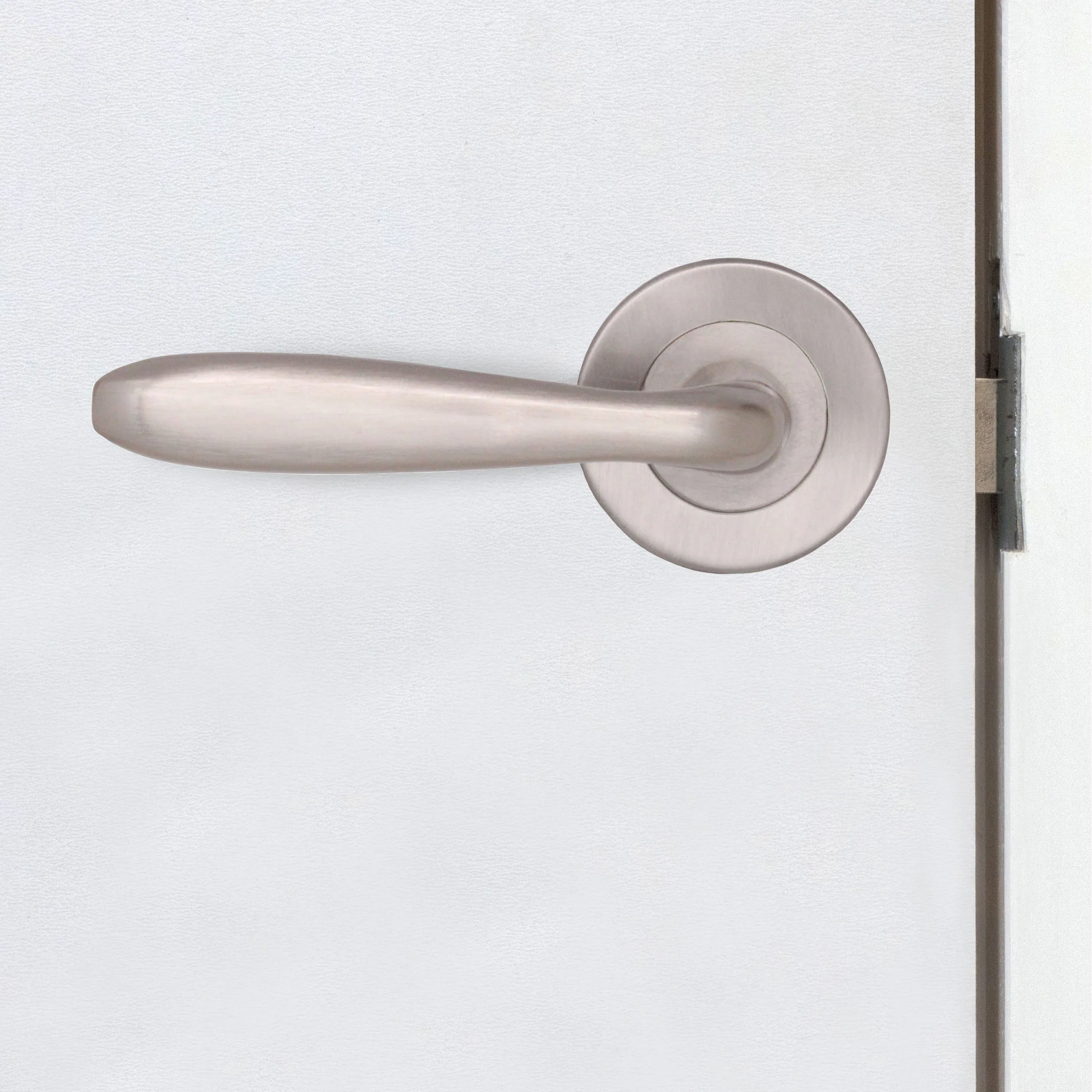 Sassari Satin Nickel Lever on Rose Door Handle Pack - 76mm Latch - Image 7
