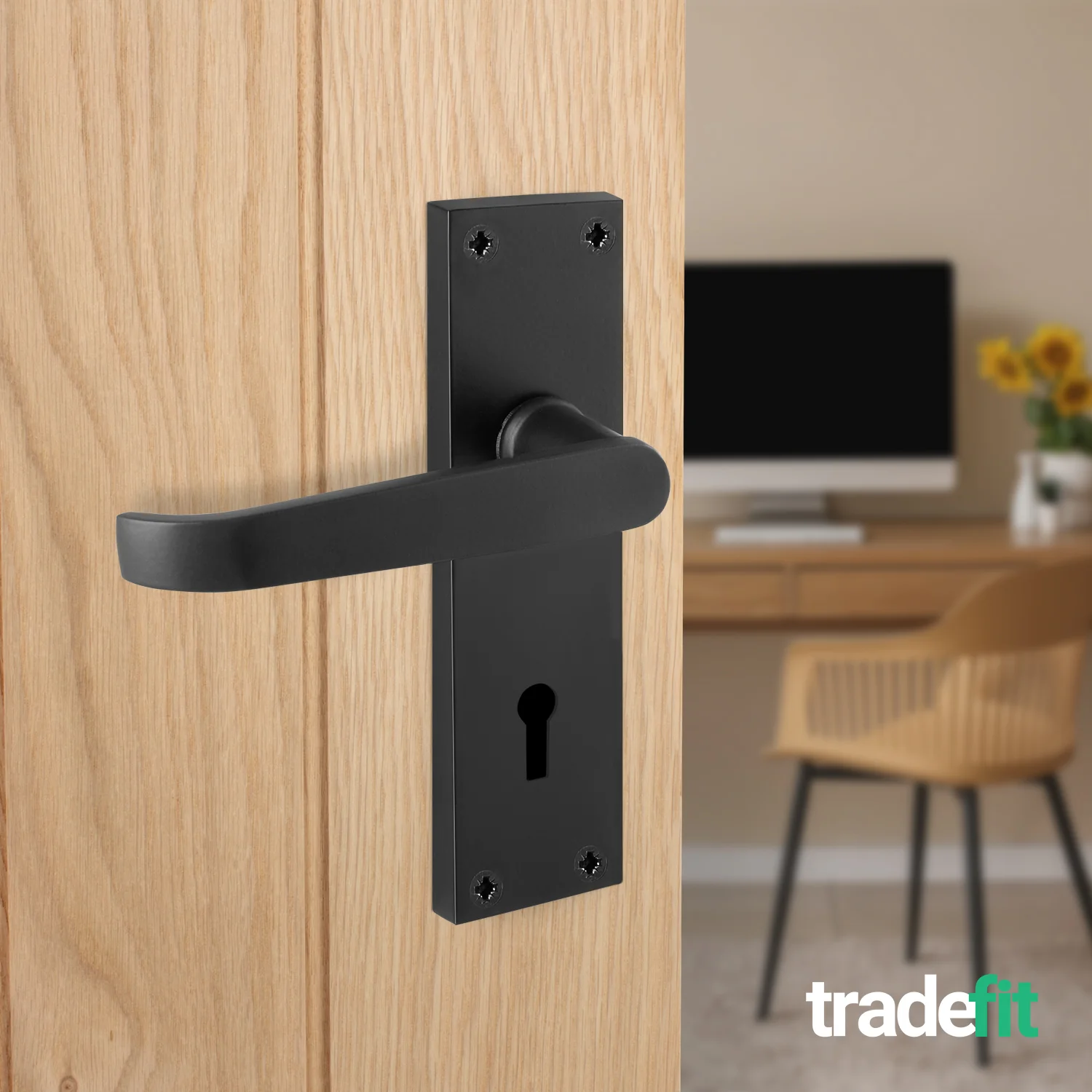 Straight Pattern Black Lock Door Handles - Keyhole - Image 4