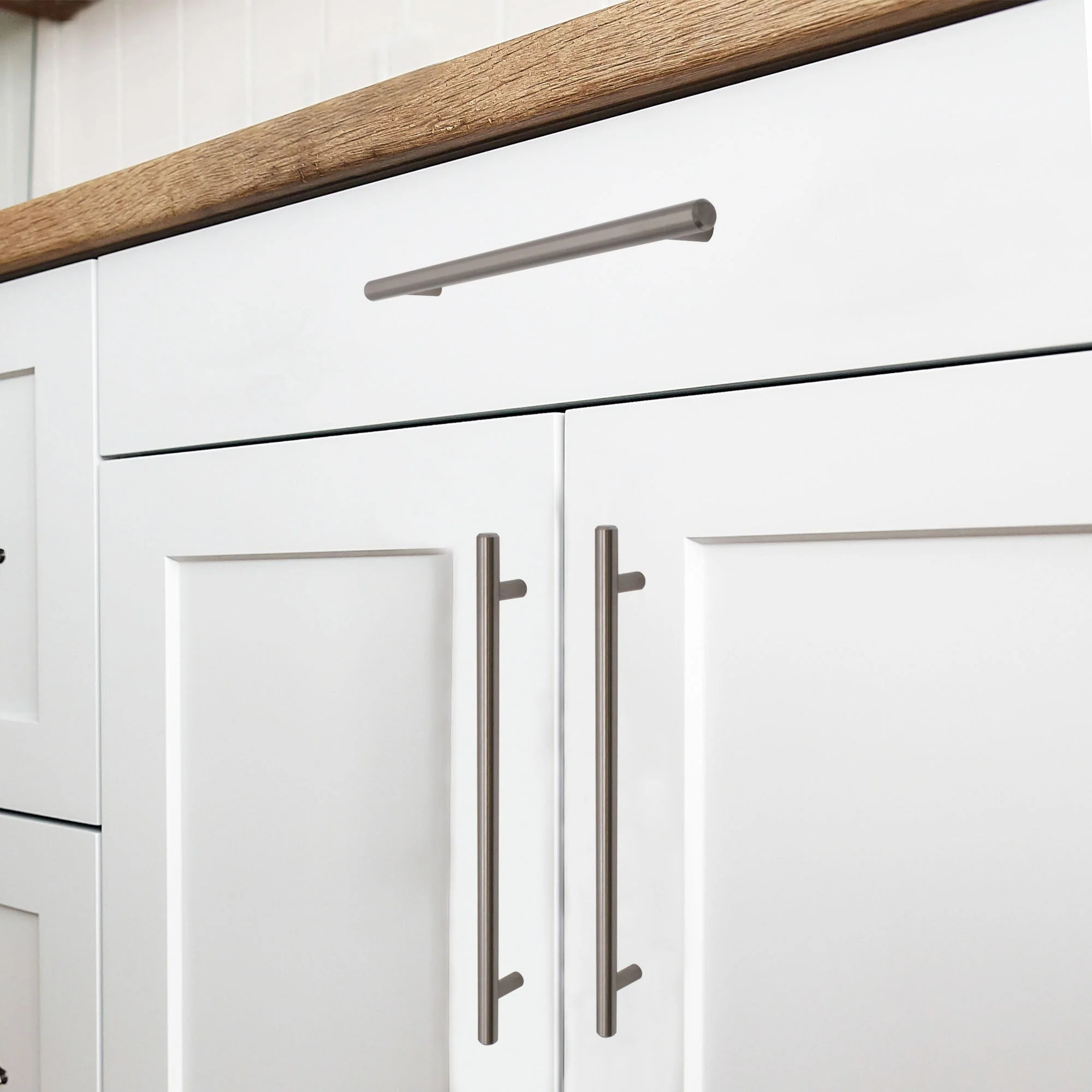 T-Bar Cupboard Dee Handle 156x12mm 96mm Centres Brushed Nickel - Image 7