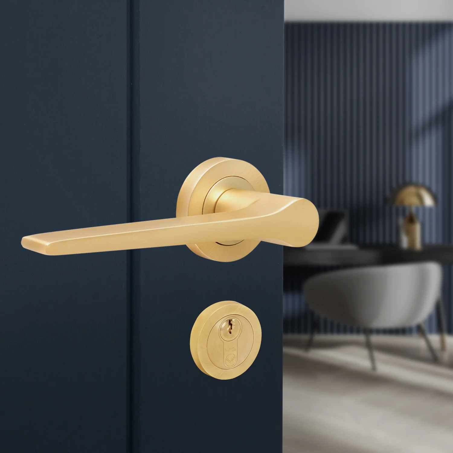Tapera Satin Brass Lever on Rose Door Handle Kit - Medium Duty FD30/60 - 80mm Euro Sashlock and Thumbturn Cylinder - Keyed Alike - Image 6