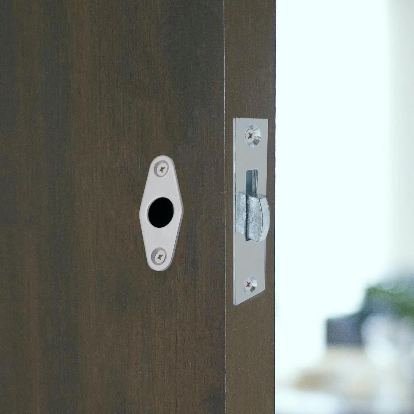 Budget Lock Escutcheon Keyhole - Flat - Satin Chrome Plated - Image 4